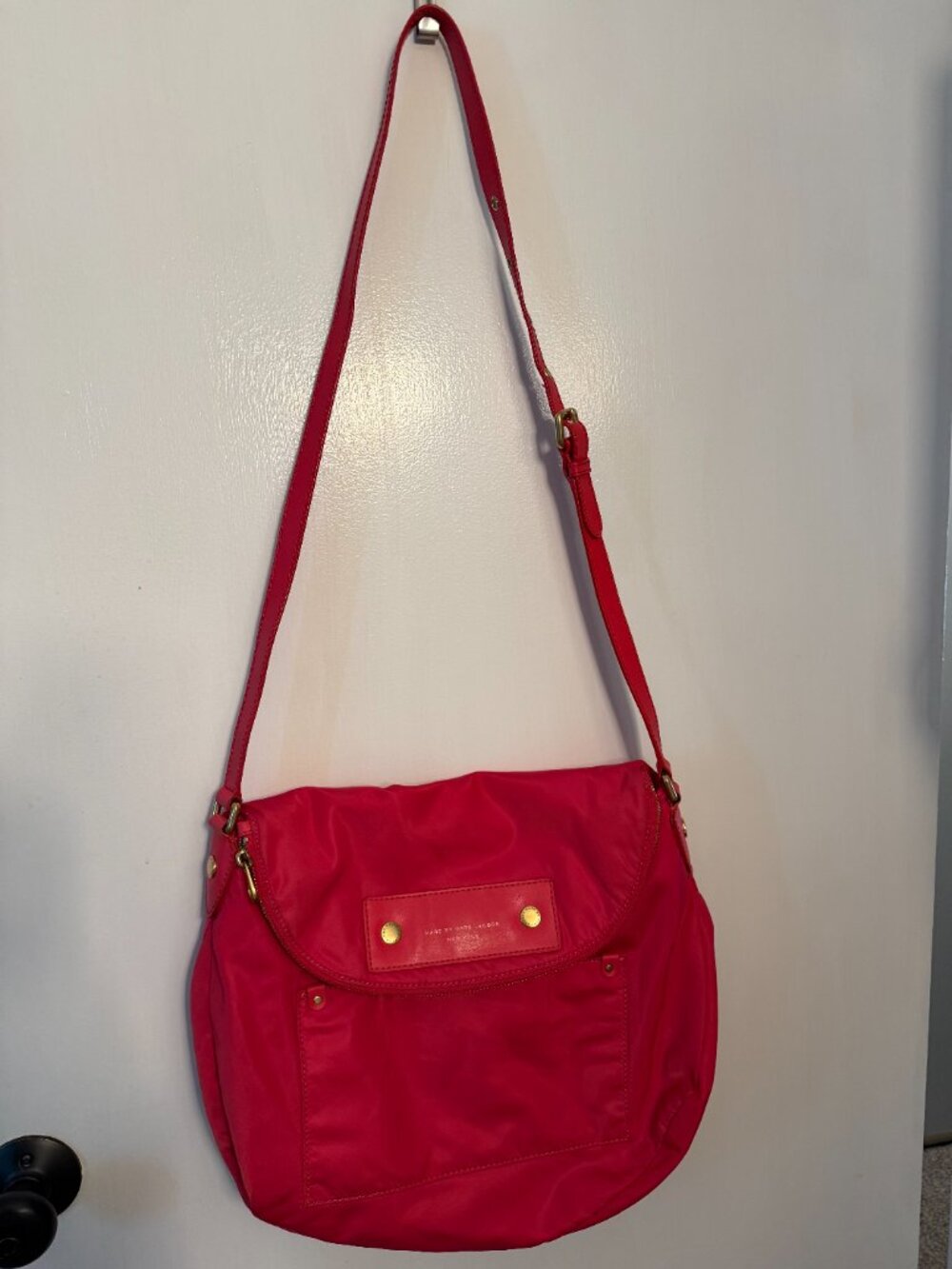 Marc by Marc Jacobs Preppy Natasha Nylon Crossbody Bag in Fuschsia